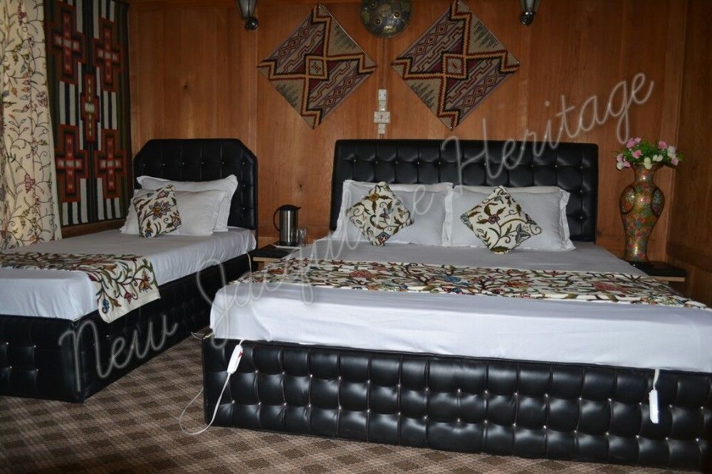 New Jacquline Heritage Houseboats Srīnagar Extérieur photo